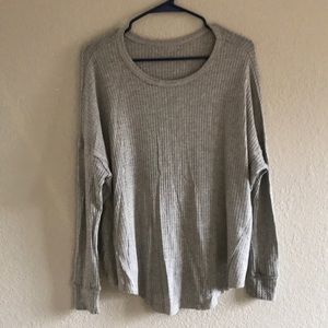 Onzie Raglan Pullover Top